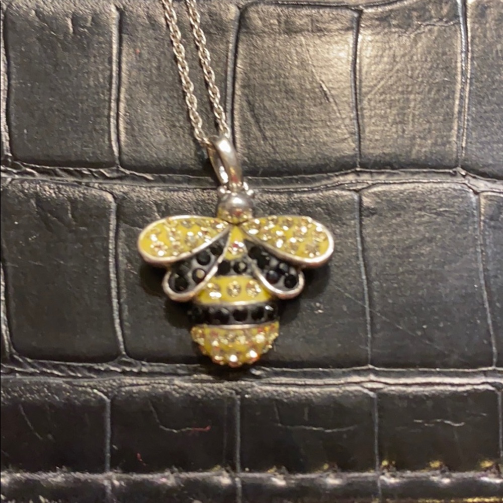 NWOT🐝 Swarovski Bumblebee Crystals necklace🐝